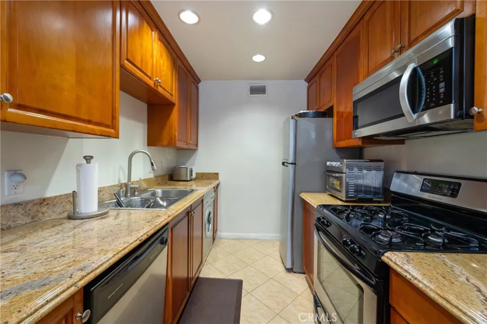 551 W Stocker Street #3 Glendale, CA 91202