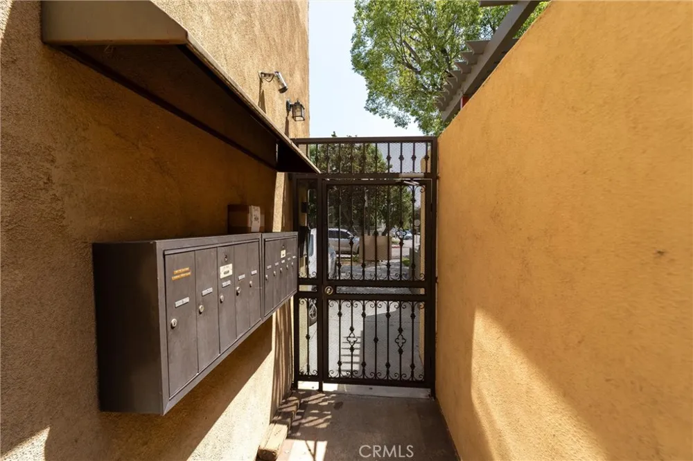 551 W Stocker Street #3 Glendale, CA 91202