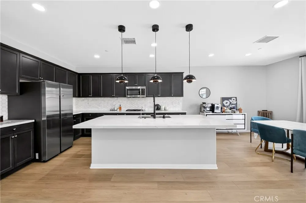 9521 Venetian Jurupa Valley, CA 92509