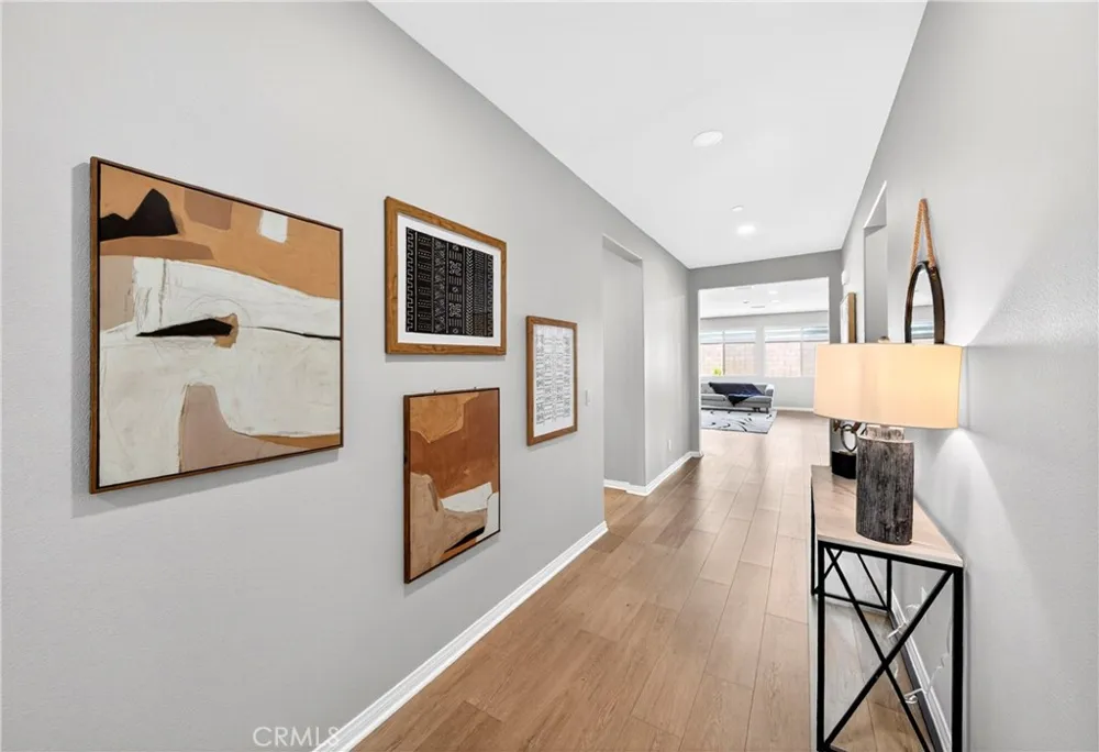 9521 Venetian Jurupa Valley, CA 92509