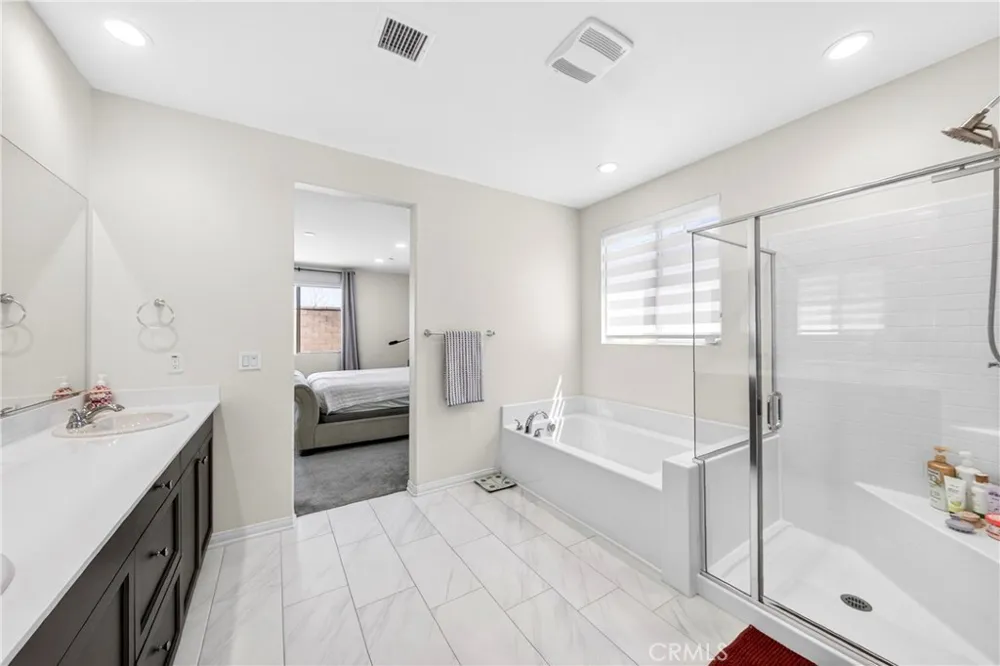 9521 Venetian Jurupa Valley, CA 92509