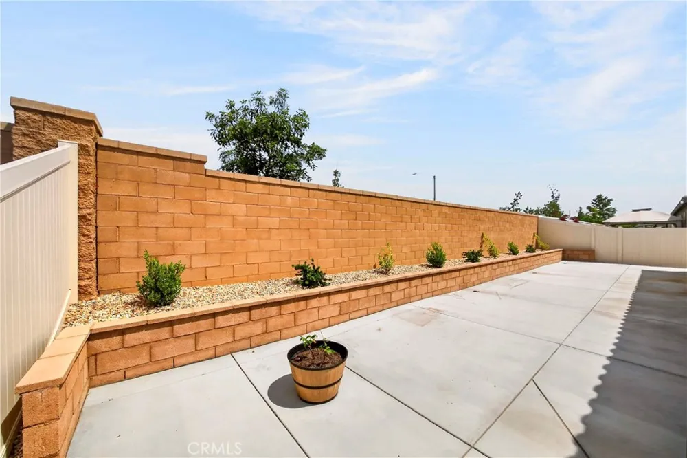 9521 Venetian Jurupa Valley, CA 92509