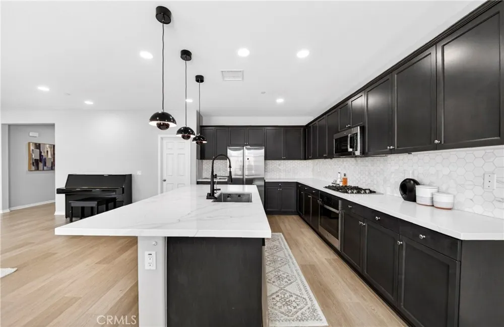 9521 Venetian Jurupa Valley, CA 92509