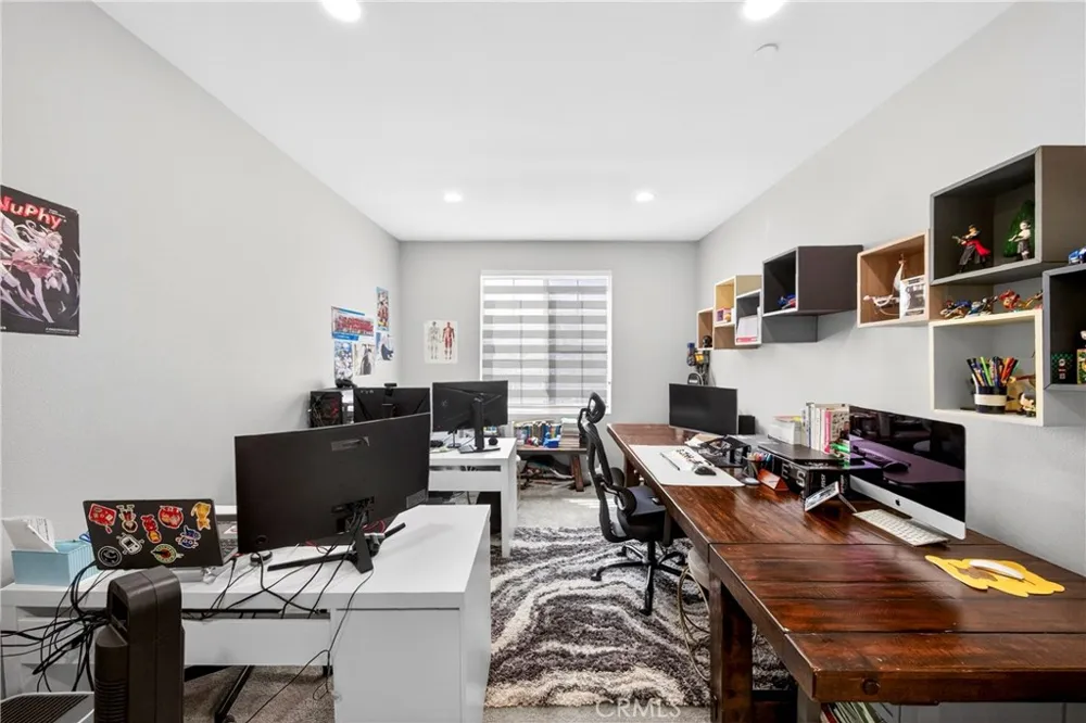 9521 Venetian Jurupa Valley, CA 92509