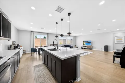 9521 Venetian