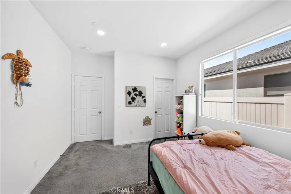9521 Venetian Jurupa Valley, CA 92509