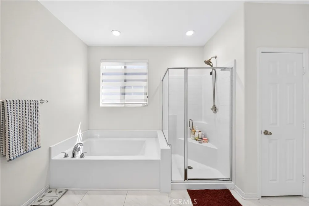 9521 Venetian Jurupa Valley, CA 92509