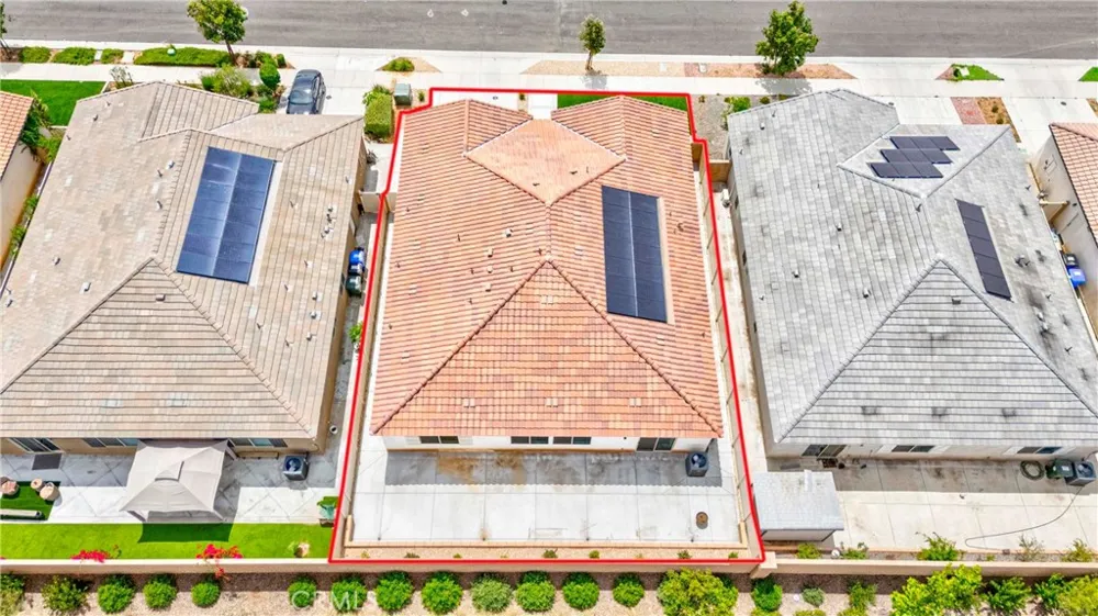 9521 Venetian Jurupa Valley, CA 92509