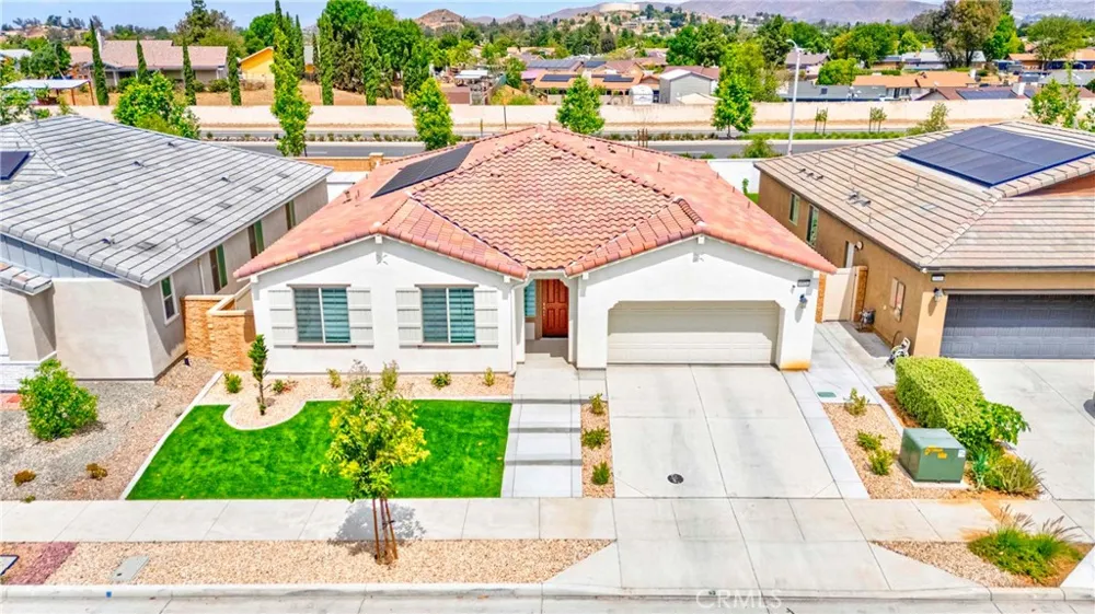9521 Venetian Jurupa Valley, CA 92509