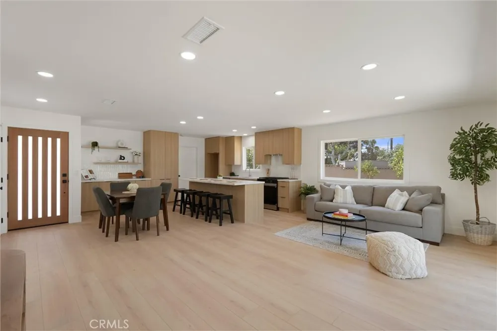 6501 Pickett Garden Grove, CA 92845