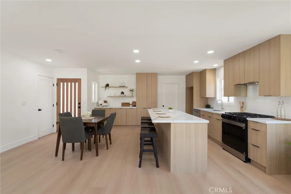 6501 Pickett Garden Grove, CA 92845