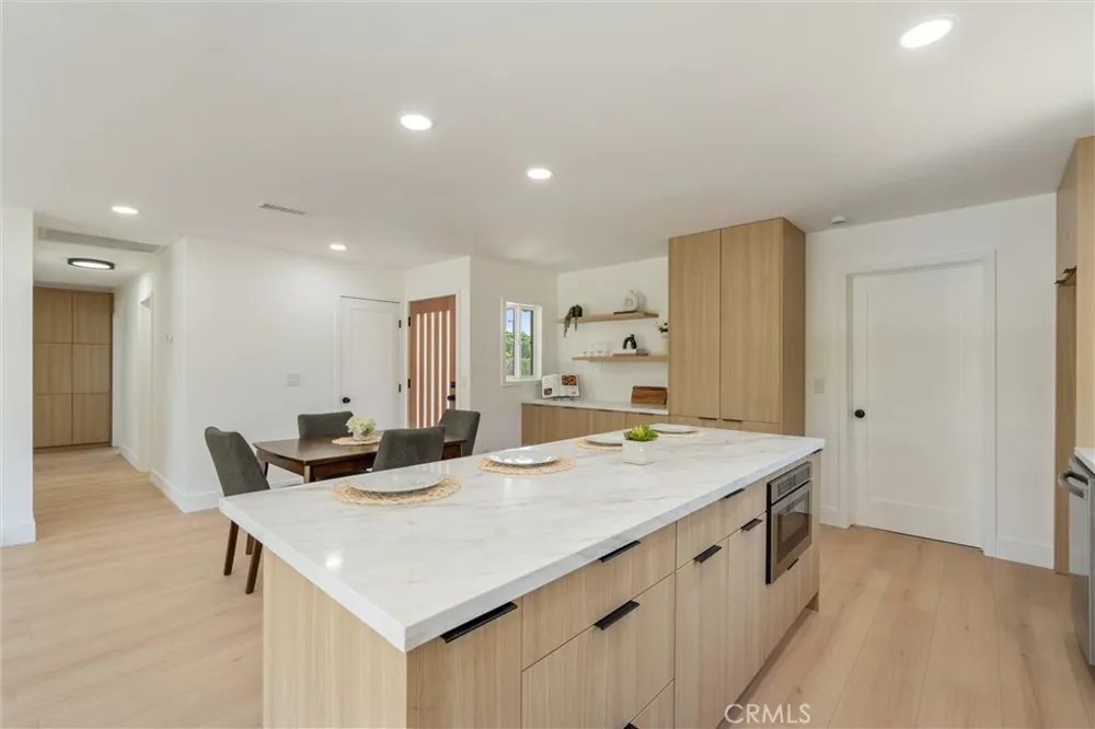 6501 Pickett Garden Grove, CA 92845