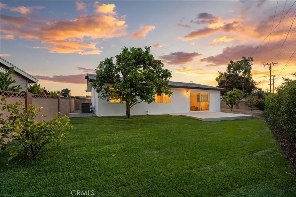6501 Pickett Garden Grove, CA 92845