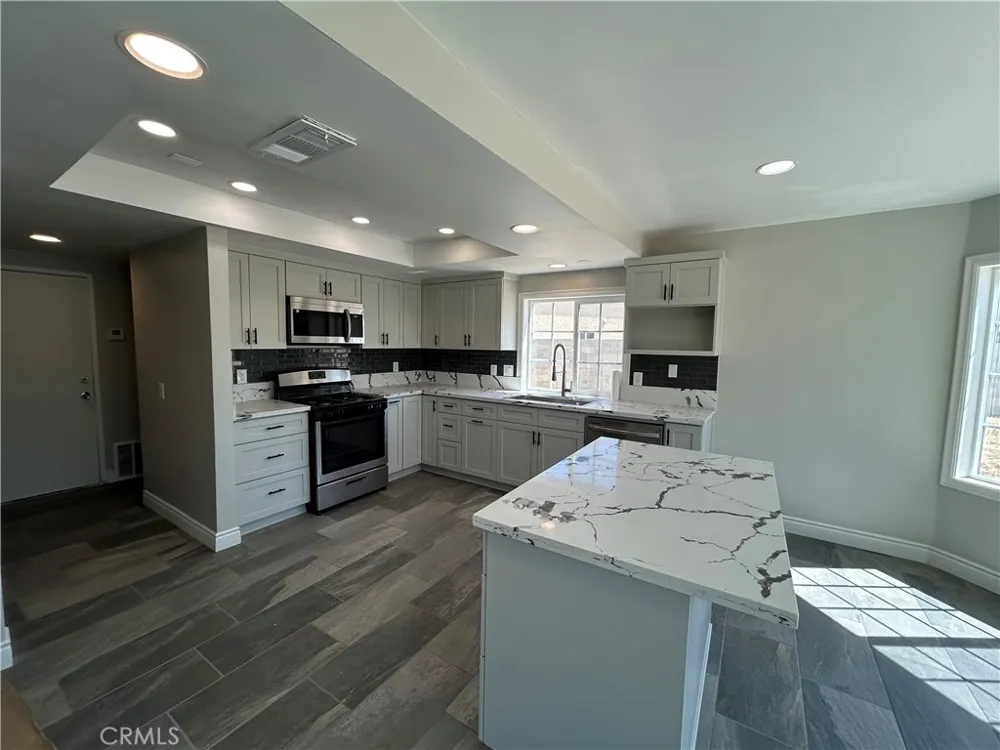 24413 Dyna Pl Moreno Valley, CA 92551