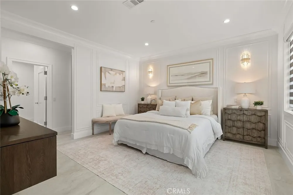 16323 Redwood Fountain Valley, CA 92708