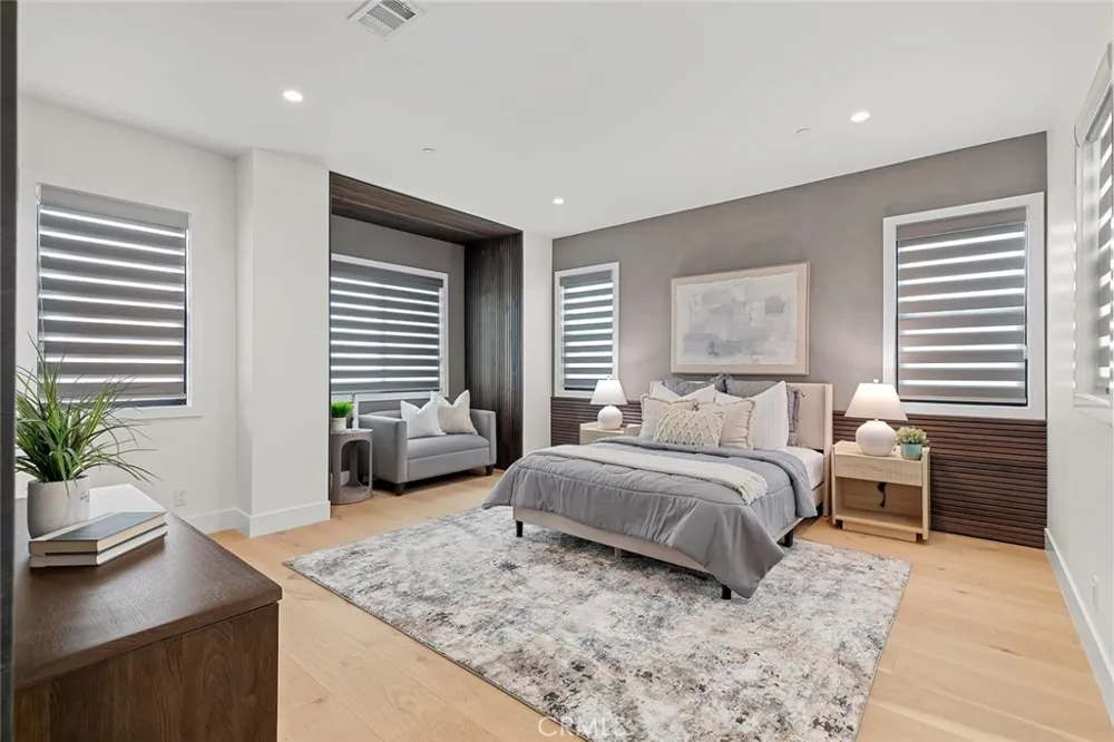 16323 Redwood Fountain Valley, CA 92708