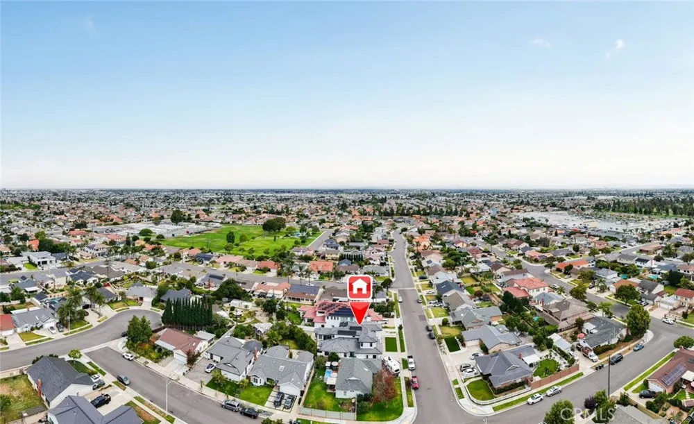 16323 Redwood Fountain Valley, CA 92708
