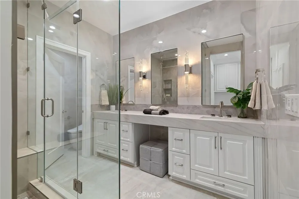 16323 Redwood Fountain Valley, CA 92708