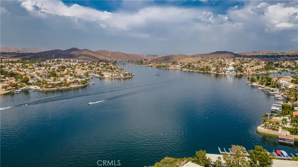 24180 Cruise Circle Drive Canyon Lake, CA 92587