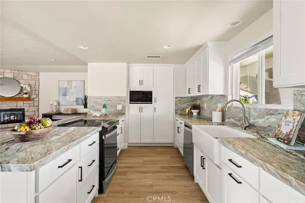 24180 Cruise Circle Drive Canyon Lake, CA 92587