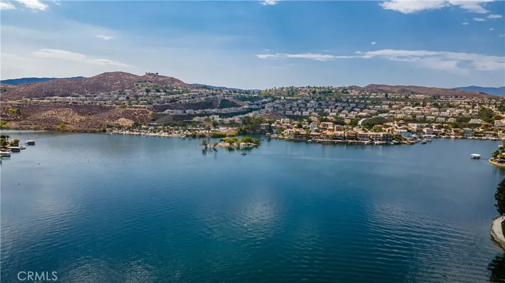 24180 Cruise Circle Drive Canyon Lake, CA 92587