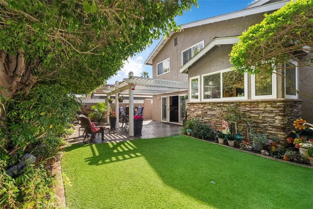 3580 Teaberry Seal Beach, CA 90740