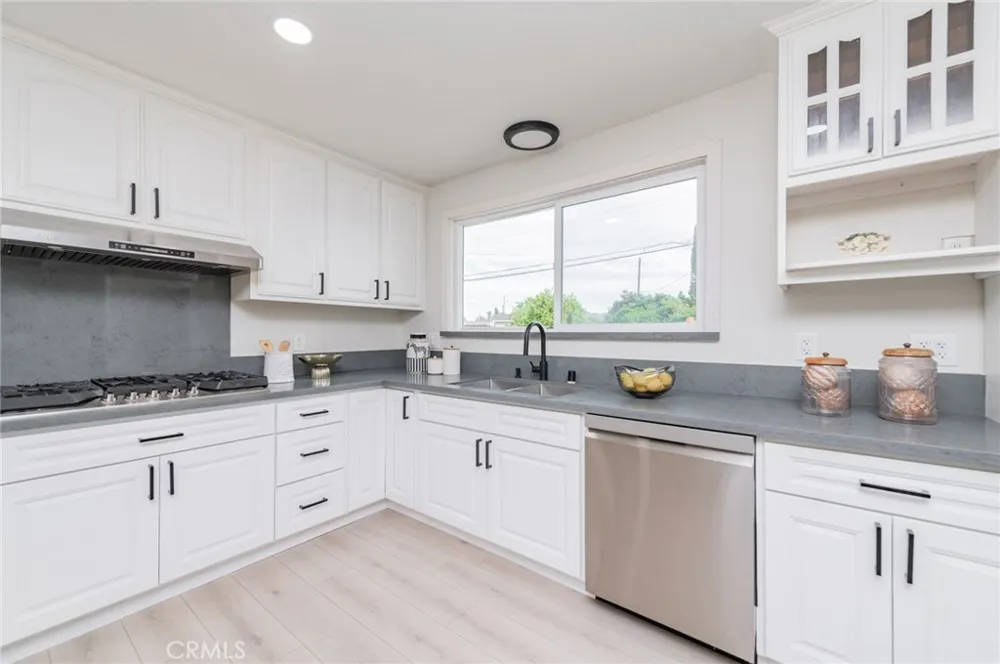 1334 S Glendora Avenue West Covina, CA 91790
