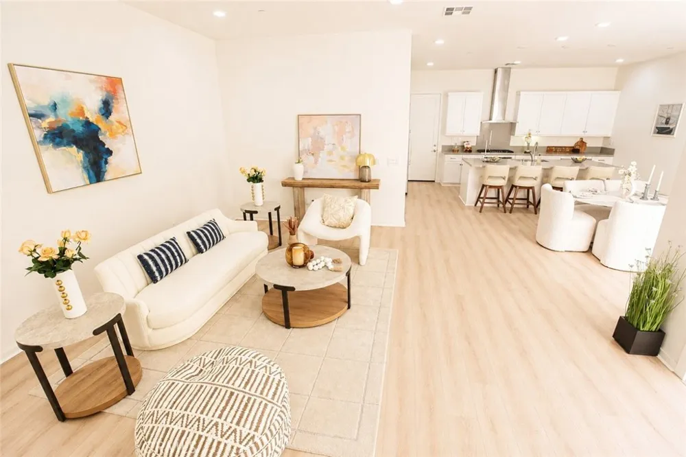 137 Terrapin Irvine, CA 92618