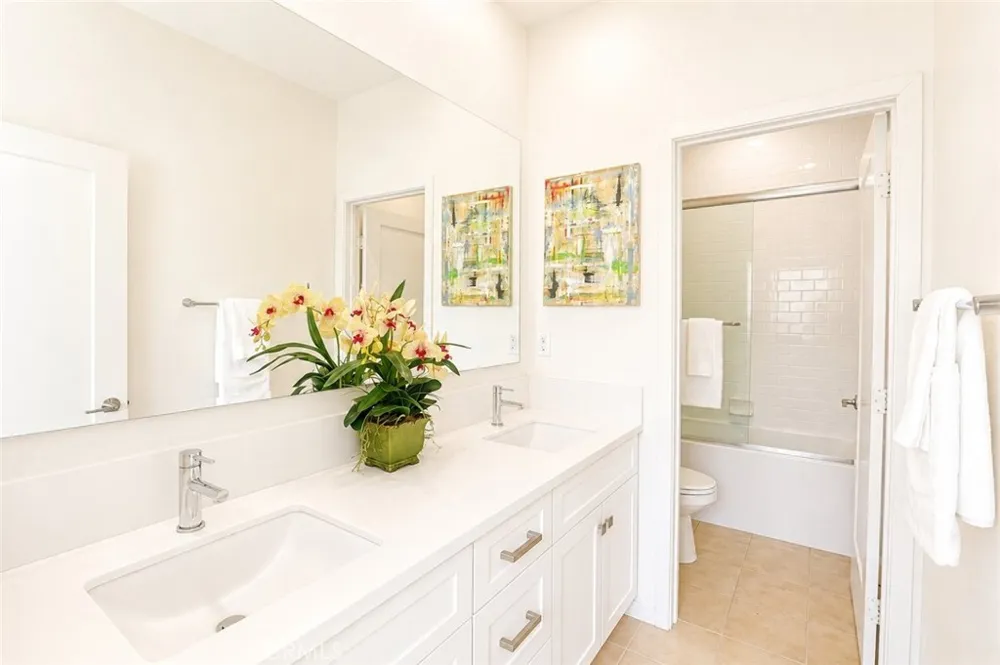 137 Terrapin Irvine, CA 92618