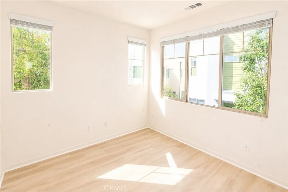 137 Terrapin Irvine, CA 92618
