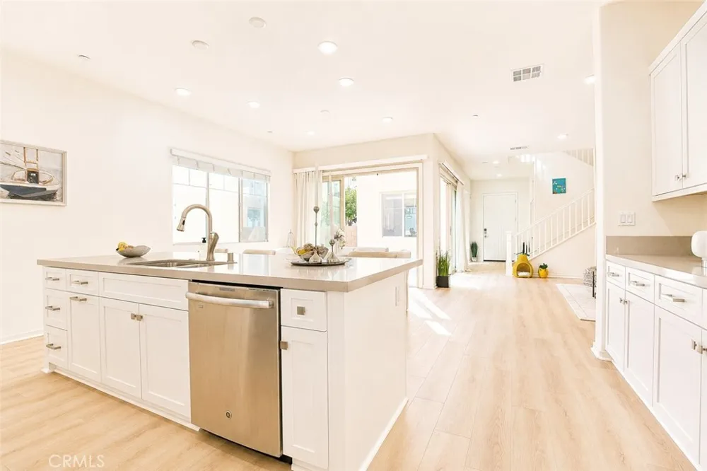137 Terrapin Irvine, CA 92618