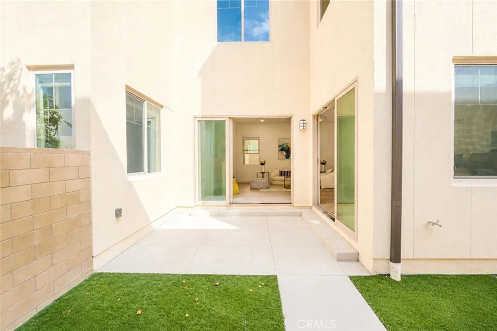 137 Terrapin Irvine, CA 92618