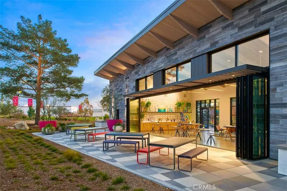 137 Terrapin Irvine, CA 92618
