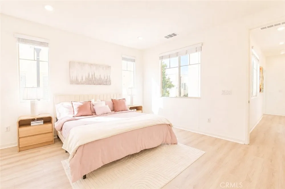 137 Terrapin Irvine, CA 92618