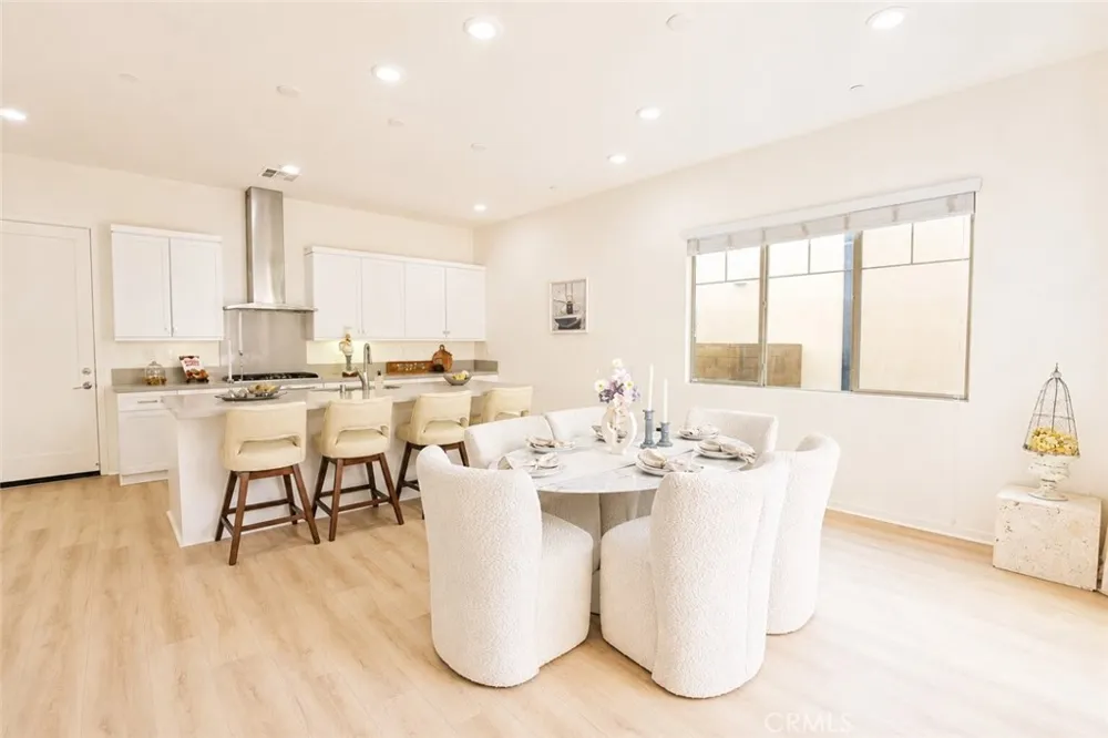 137 Terrapin Irvine, CA 92618