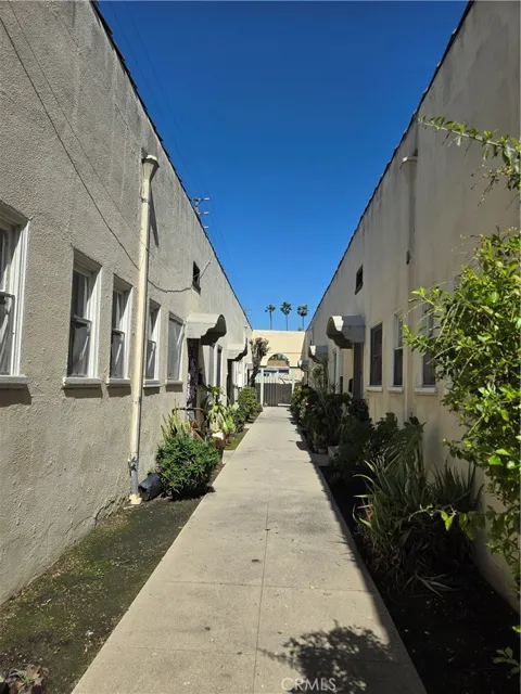 551 W 10th Street #4