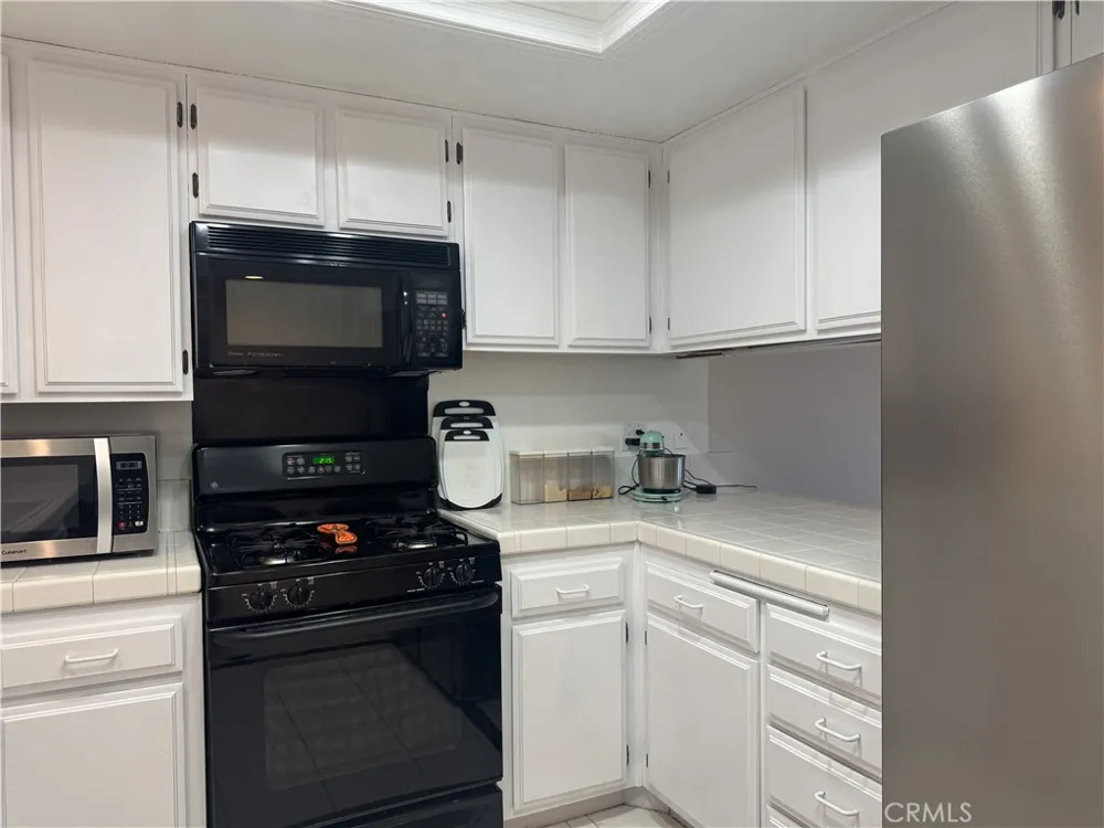 2512 E Willow #205 Signal Hill, CA 90755