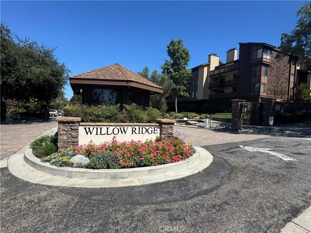 2512 E Willow #205 Signal Hill, CA 90755