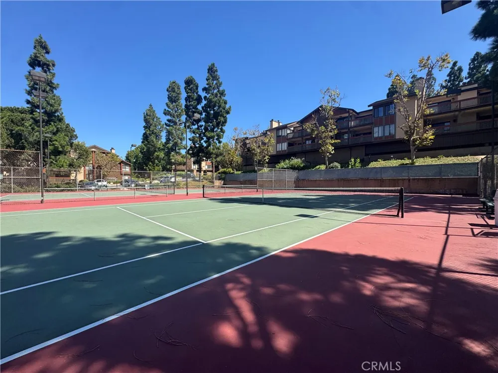 2512 E Willow #205 Signal Hill, CA 90755