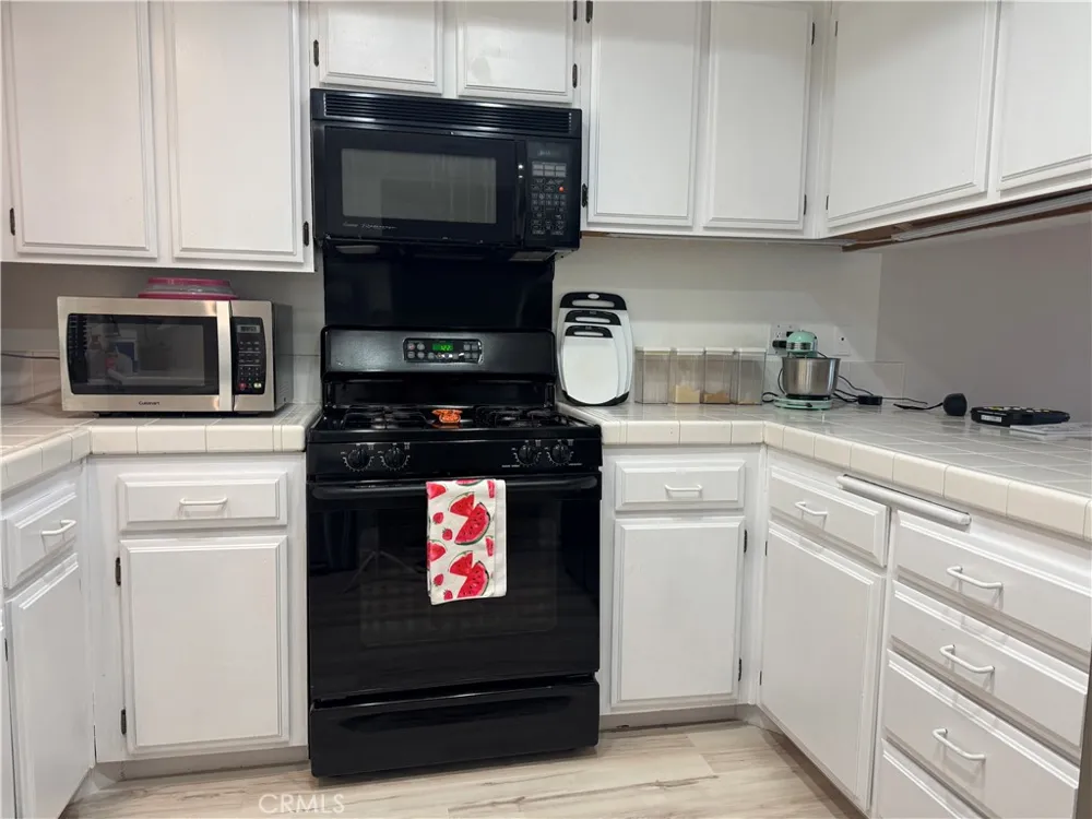 2512 E Willow #205 Signal Hill, CA 90755