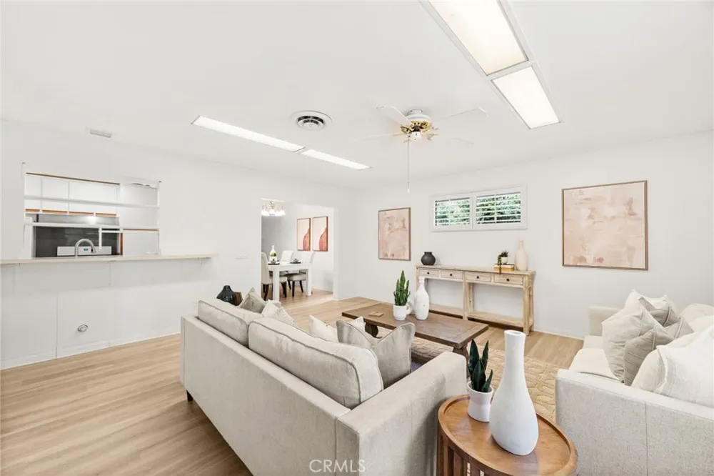2342 E La Veta Orange, CA 92869