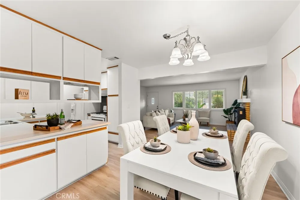 2342 E La Veta Orange, CA 92869