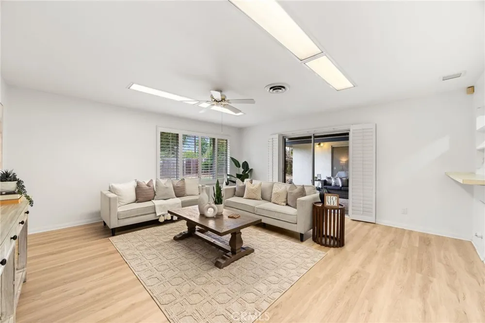 2342 E La Veta Orange, CA 92869