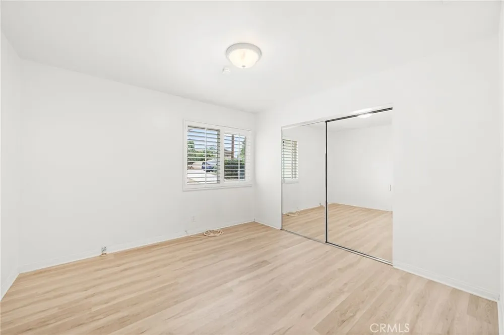2342 E La Veta Orange, CA 92869