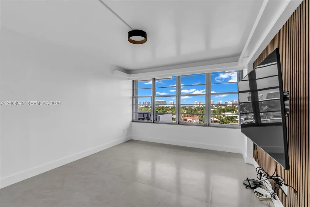 9101 E Bay Harbor Dr #706 Bay Harbor Islands, FL 33154