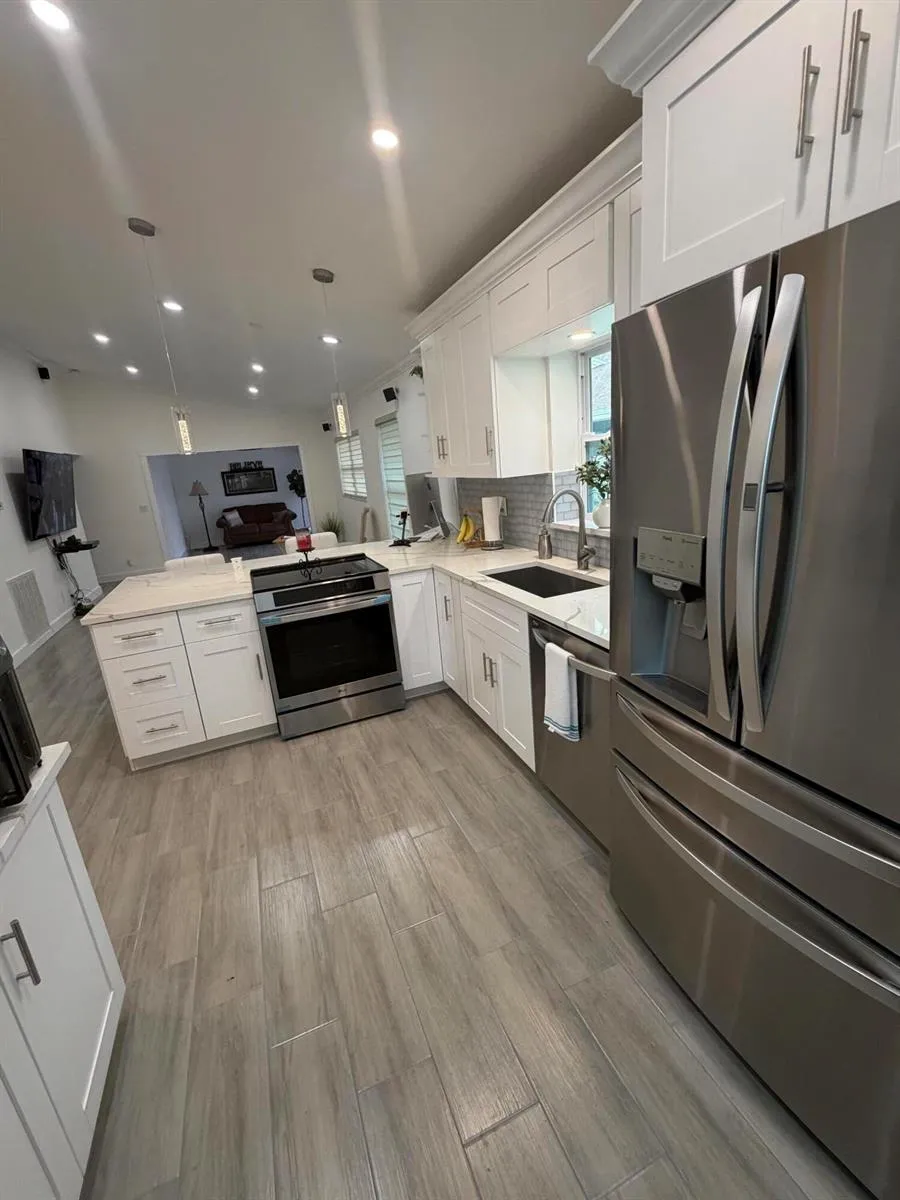 8182 SPRINGTREE ROAD Boca Raton, FL 33496