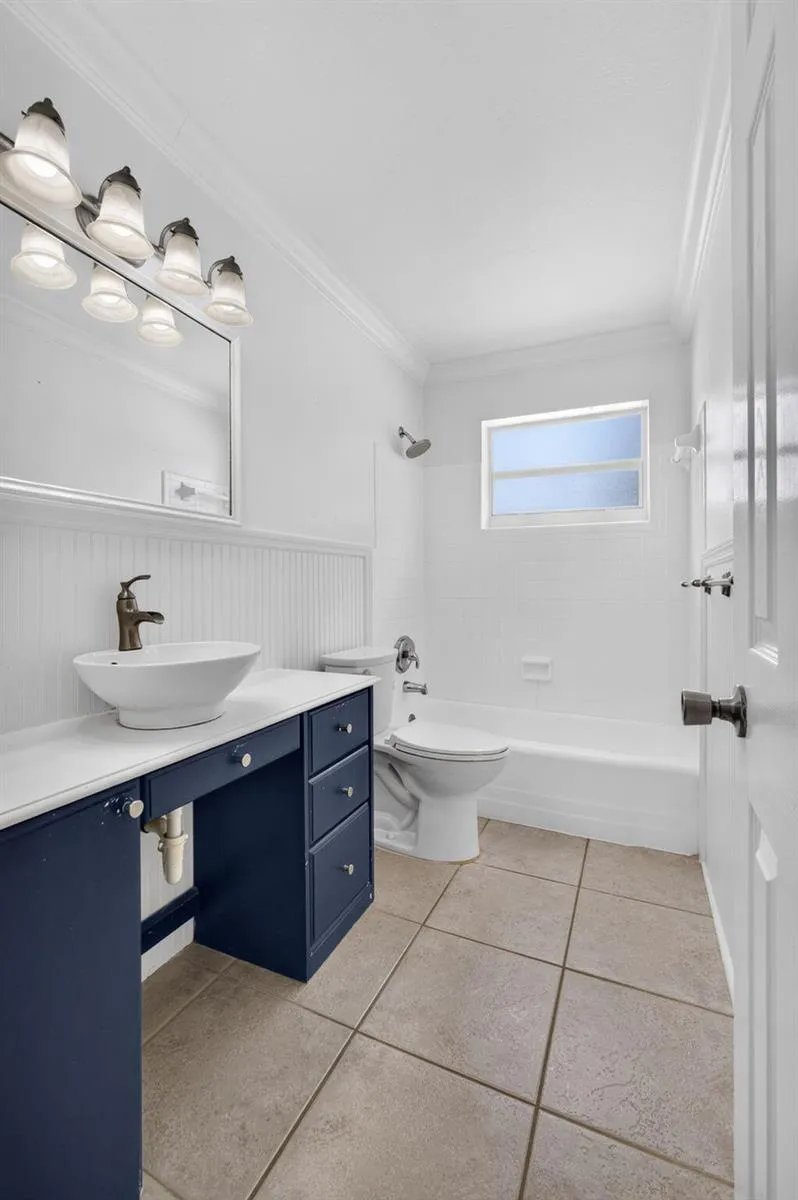 813 Date Palm Drive Lake Park, FL 33403