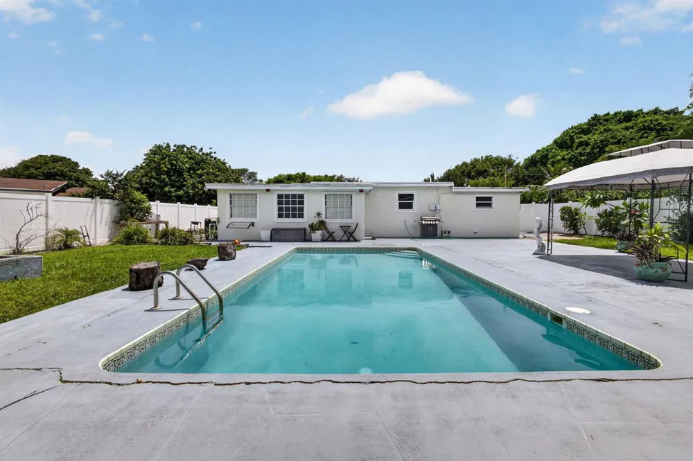 813 Date Palm Drive Lake Park, FL 33403