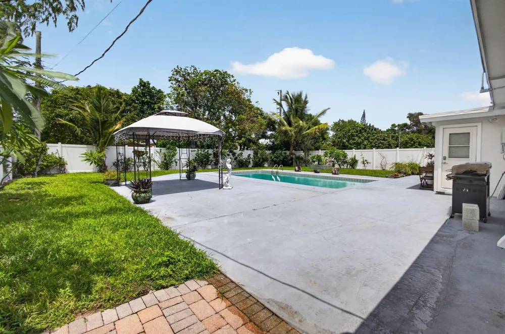 813 Date Palm Drive Lake Park, FL 33403