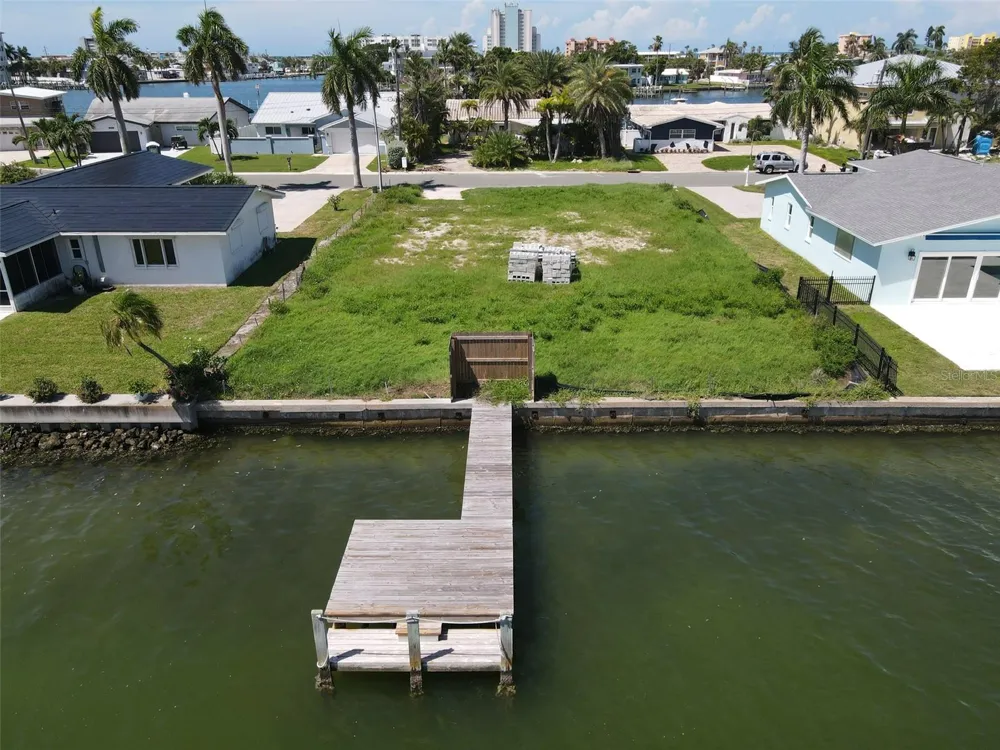 11125 4TH ST E Treasure Island, FL 33706